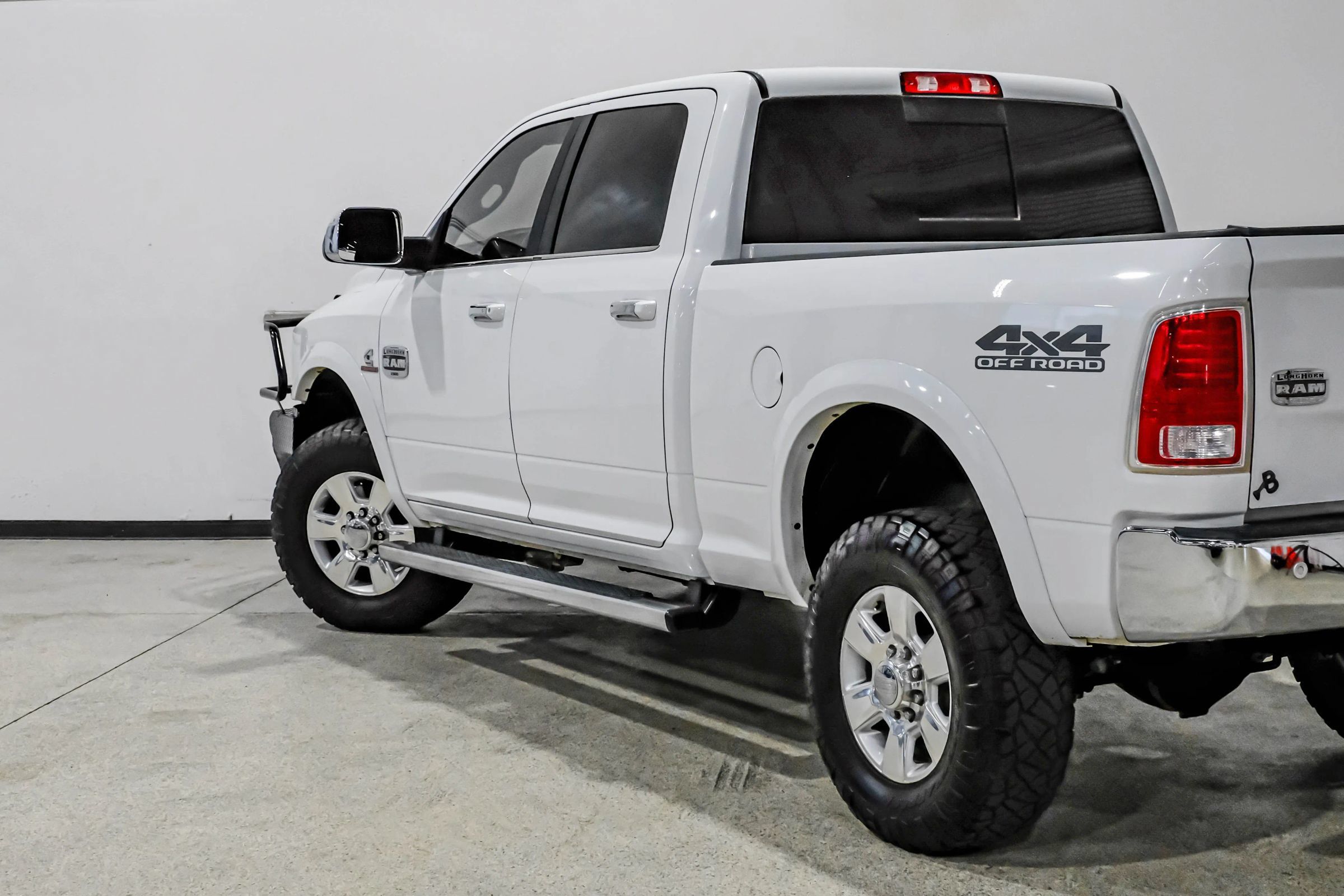 Used 2017 RAM 2500 Longhorn w/ Convenience Group AWD/4WD image 14