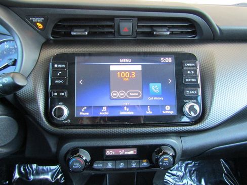 Used 2021 Nissan Kicks SV FWD image 16
