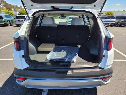 New 2026 Hyundai Tucson Blue SE AWD/4WD image 17