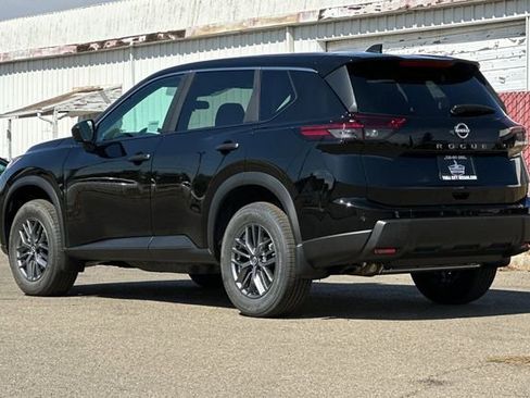 New 2026 Nissan Rogue S image 6