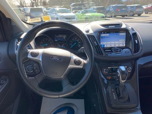 Used 2016 Ford Escape Titanium image 9