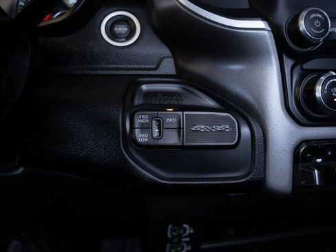 Used 2024 RAM 3500 Big Horn image 23