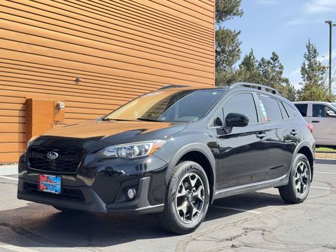 Used 2020 Subaru Crosstrek 2.0i Premium w/ Moonroof Package 1 AWD/4WD image 1