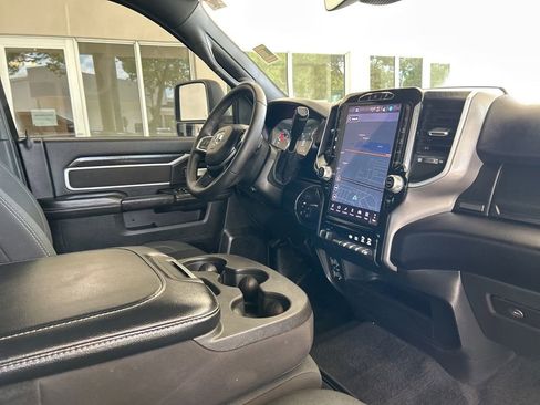 Used 2025 RAM 2500 Big Horn AWD/4WD image 31