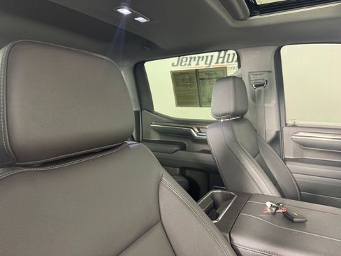 Used 2024 Chevrolet Silverado 1500 LTZ w/ LTZ Convenience Package II AWD/4WD image 37
