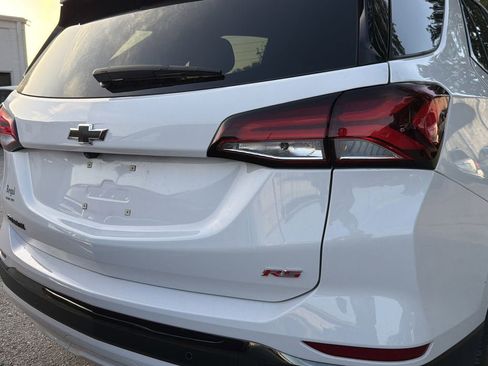 Certified 2022 Chevrolet Equinox RS w/ RS Leather Package FWD image 5