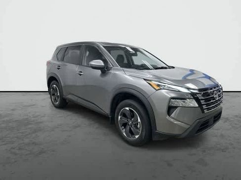 Used 2024 Nissan Rogue SV AWD/4WD image 5
