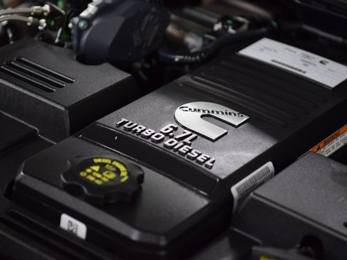 Used 2024 RAM 2500 Limited image 25