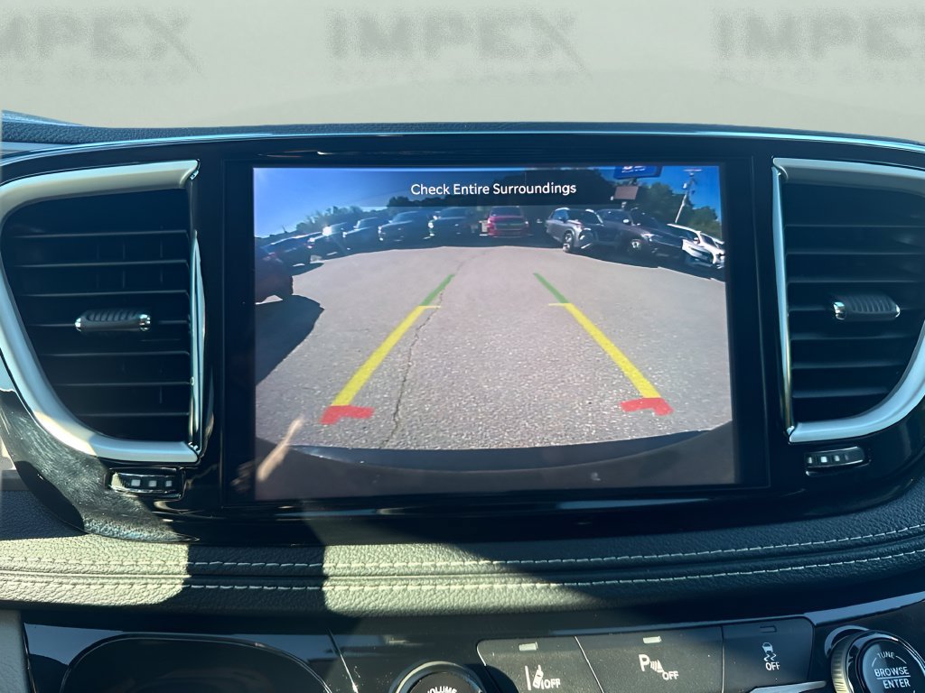 Used 2024 Chrysler Pacifica Limited FWD image 20