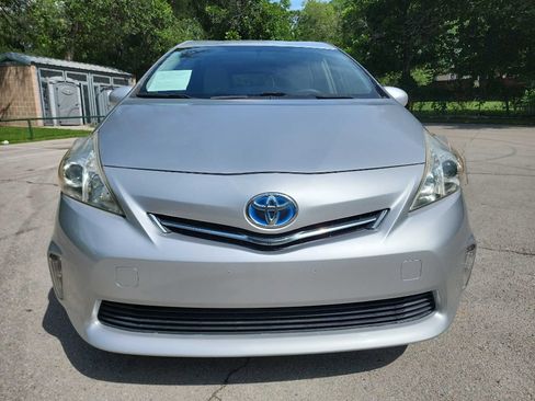 Used 2012 Toyota Prius V Three FWD image 2