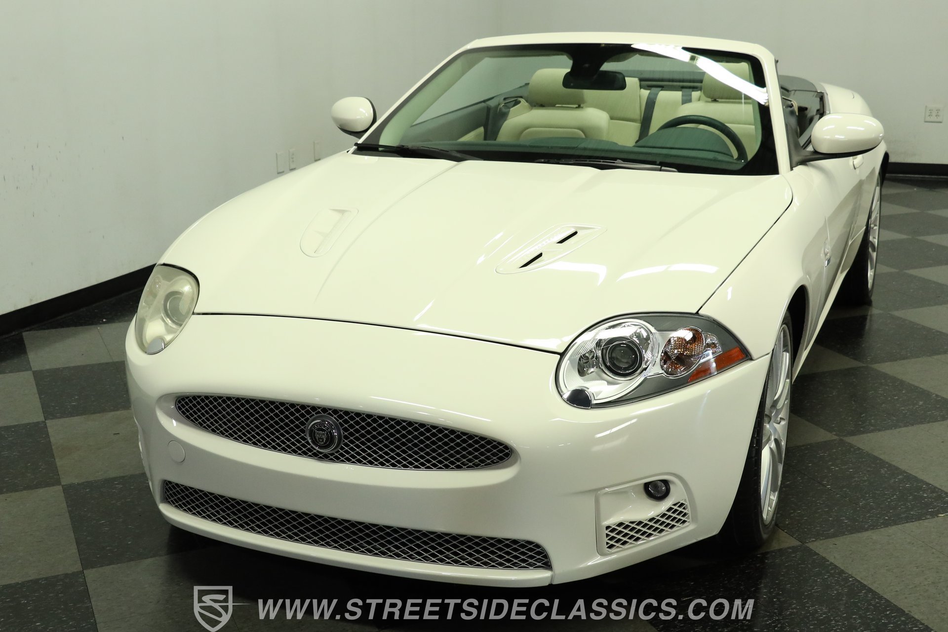 Used 2007 Jaguar XKR R RWD image 17