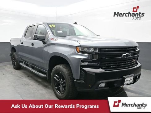 Used 2019 Chevrolet Silverado 1500 LT Trail Boss w/ Convenience Package image 1