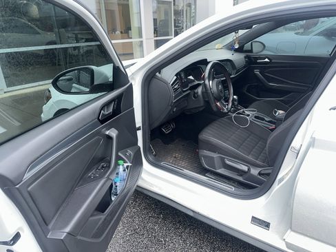 Used 2020 Volkswagen Jetta GLI image 4