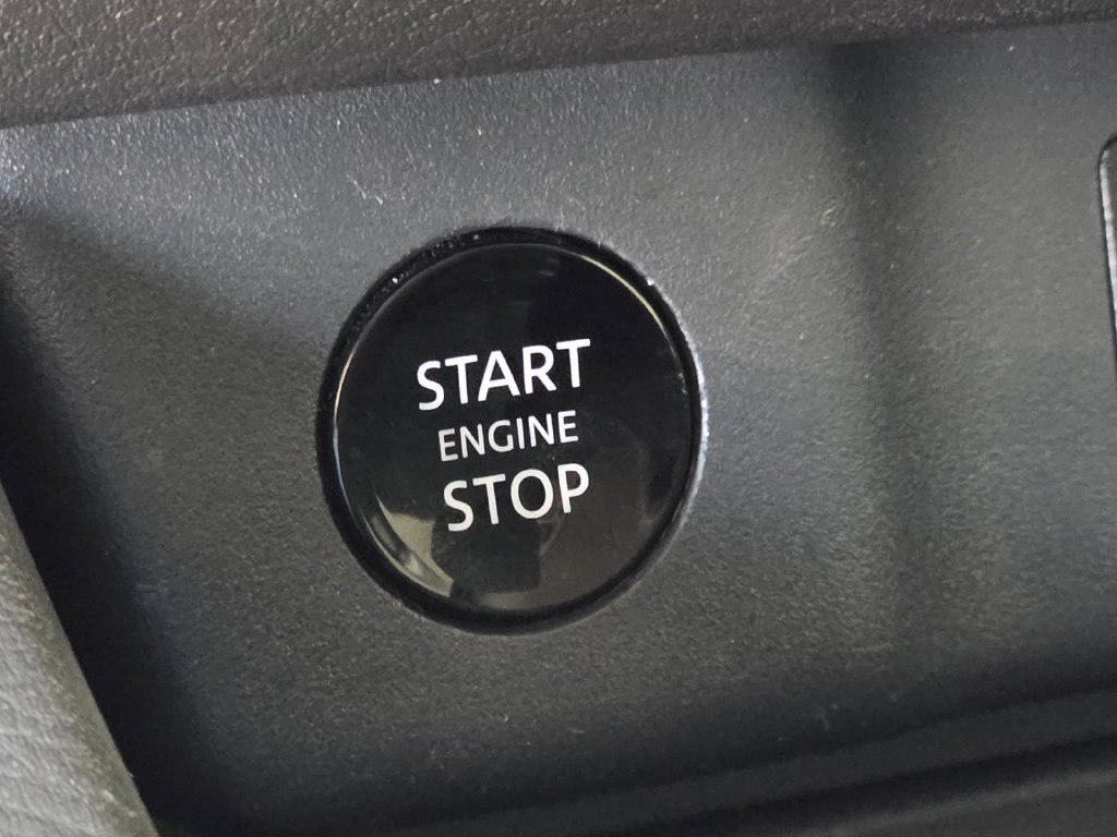 Used 2024 Nissan Rogue S FWD image 17
