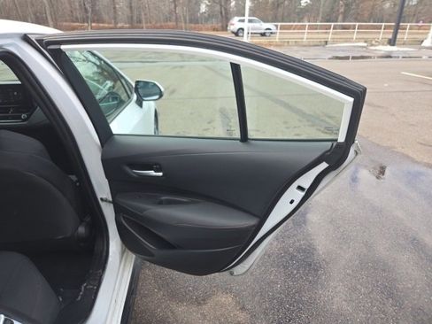 Used 2024 Toyota Corolla SE image 27