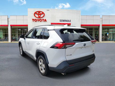 Used 2021 Toyota RAV4 XLE AWD/4WD image 4