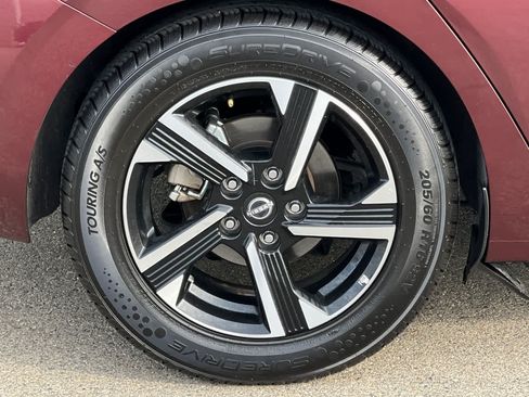 Used 2025 Nissan Sentra SV FWD image 20