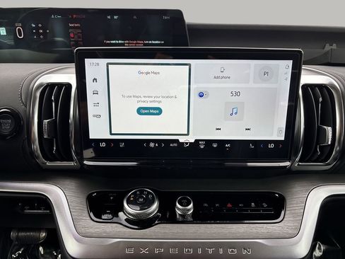 New 2025 Ford Expedition Platinum image 25