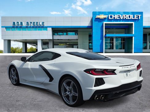 Used 2025 Chevrolet Corvette Stingray Preferred Cpe w/ 2LT RWD image 3