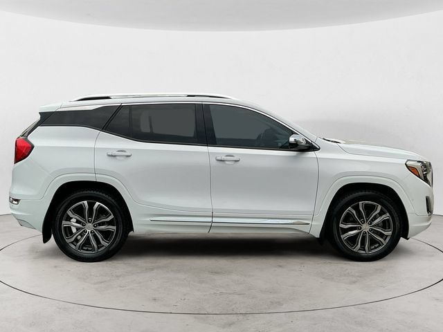 Used 2018 GMC Terrain Denali w/ GMC Pro Grade Package AWD/4WD image 4