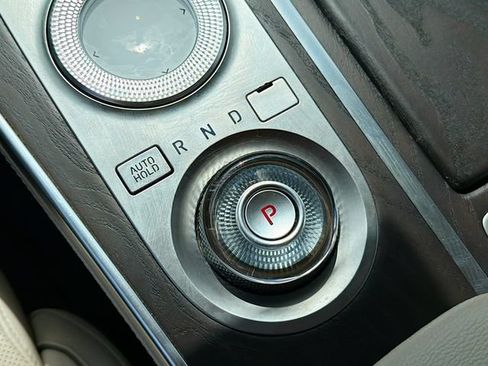 Used 2022 Genesis GV80 2.5T w/ Prestige Package 04 AWD/4WD image 18