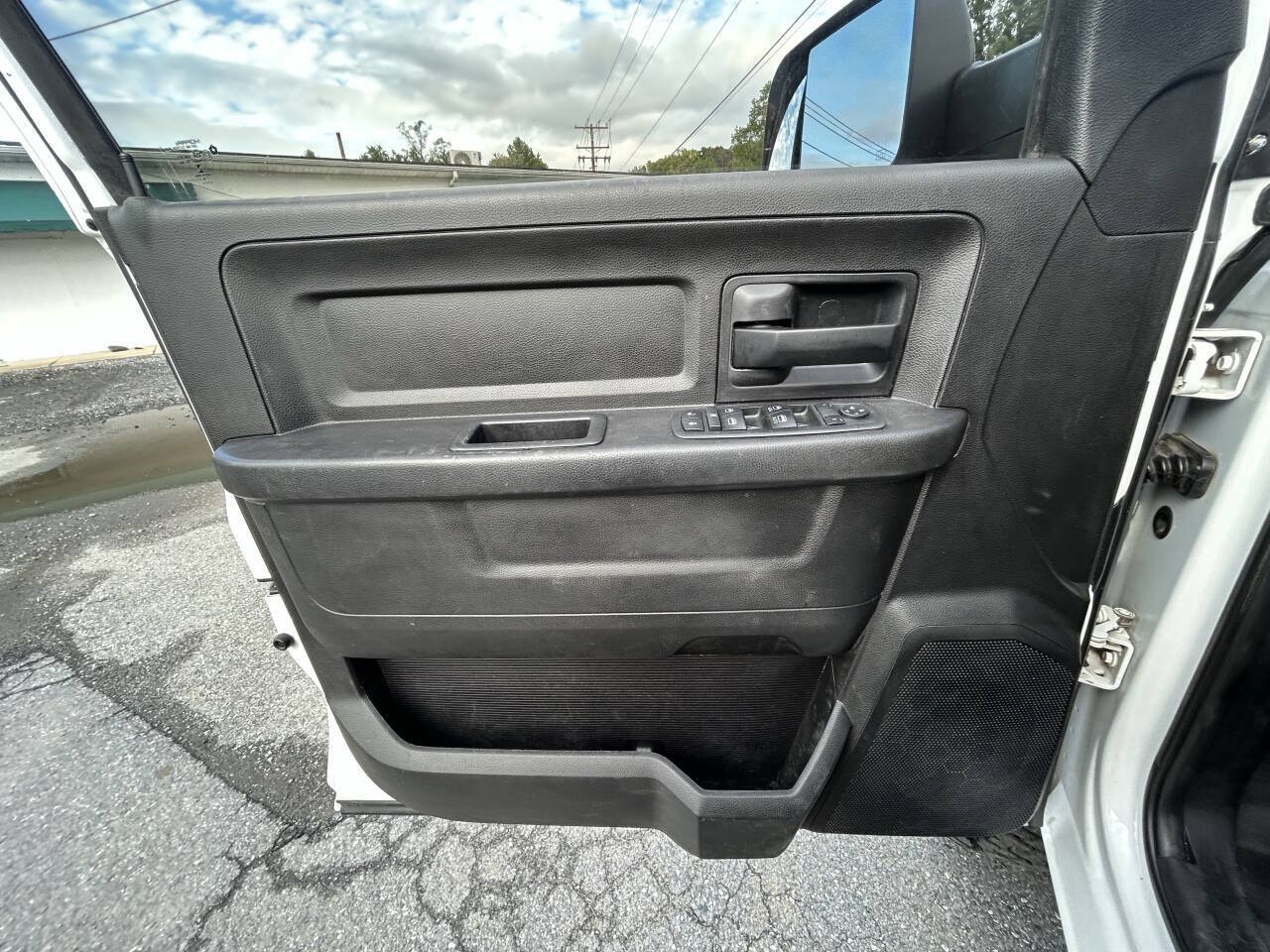 Used 2018 RAM 3500 Tradesman w/ Chrome Appearance Group AWD/4WD image 20