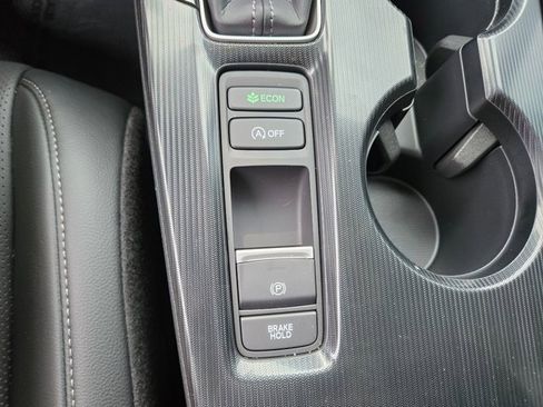 Certified 2024 Honda Civic EX-L image 18