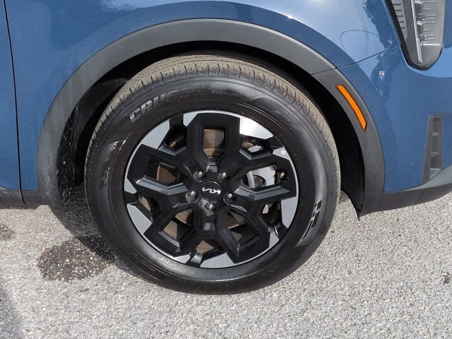 Used 2025 Kia Sorento S FWD image 10