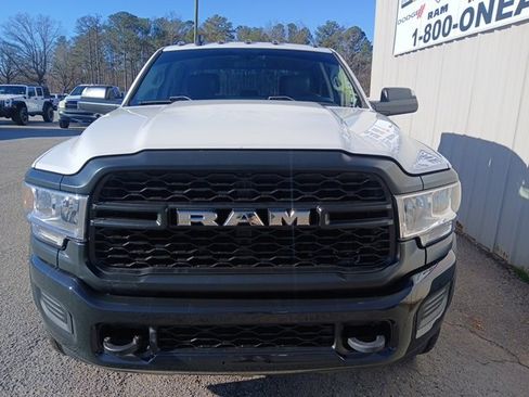 Used 2019 RAM 5500 Tradesman image 9