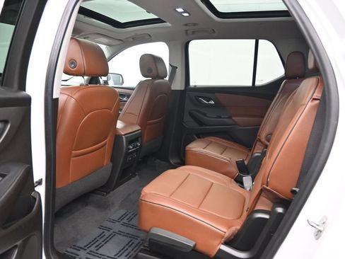 Used 2021 Chevrolet Traverse High Country w/ LPO, Cargo Package AWD/4WD image 27