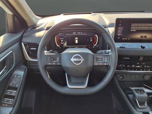 New 2026 Nissan Rogue Platinum w/ Platinum Premium Package image 16