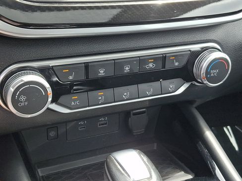 Used 2024 Nissan Altima 2.5 SR w/ SR Premium Package FWD image 16