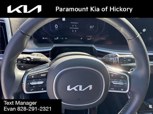 Used 2025 Kia Sorento SX FWD image 33