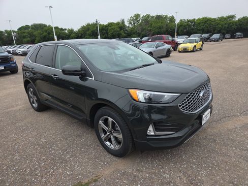 Certified 2023 Ford Edge SEL w/ Convenience Package AWD/4WD image 7