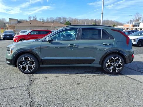 New 2025 Kia Niro EX Touring image 7