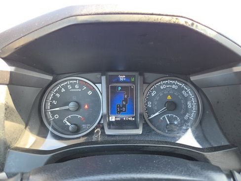 Used 2023 Toyota Tacoma TRD Sport image 21