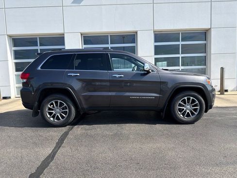 Used 2015 Jeep Grand Cherokee Limited w/ Trailer Tow Group IV AWD/4WD image 3
