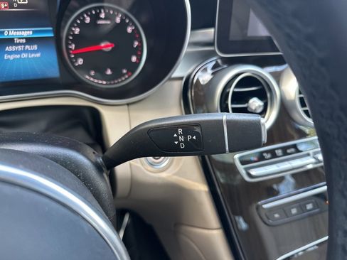 Used 2021 Mercedes-Benz GLC 300 image 31