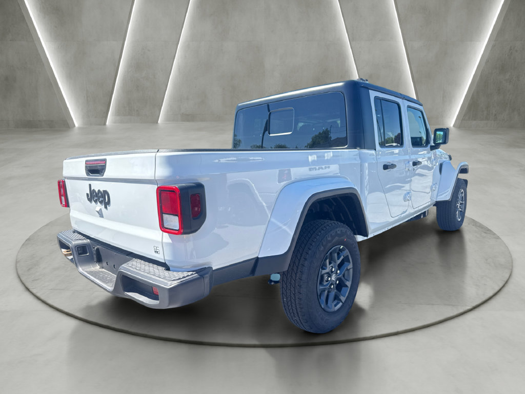 New 2026 Jeep Gladiator Sport AWD/4WD image 6