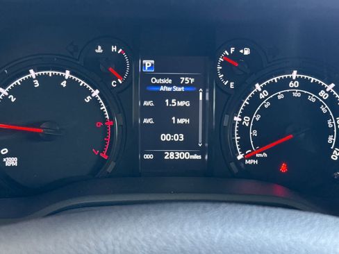 Used 2022 Toyota 4Runner SR5 RWD image 29