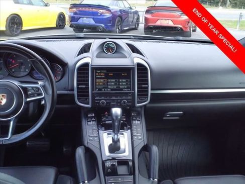 Used 2016 Porsche Cayenne image 4