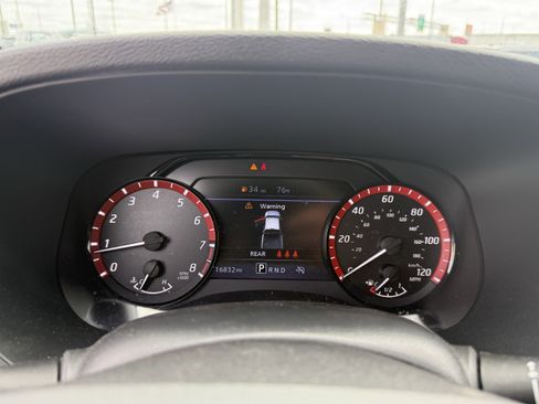 Used 2024 Nissan Frontier Pro-X image 18