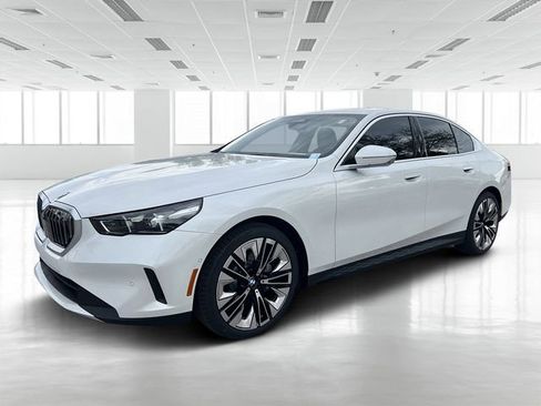 New 2026 BMW 530i image 8