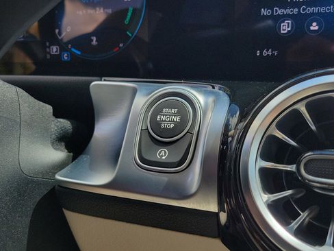 Used 2023 Mercedes-Benz GLB 250 4MATIC image 27