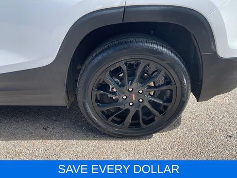 Used 2024 GMC Terrain SLE w/ Driver Convenience Package FWD image 24