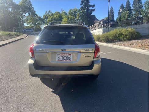 Used 2009 Subaru Outback 2.5i Limited AWD/4WD image 6