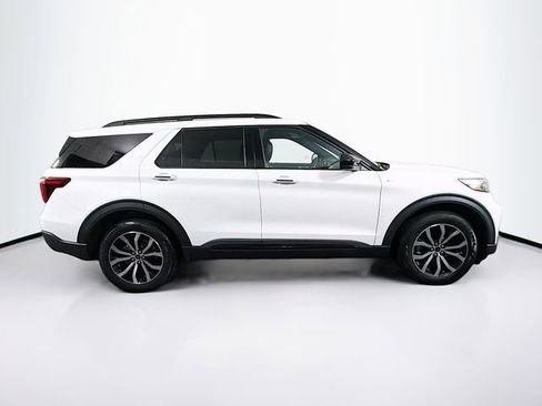 Used 2022 Ford Explorer ST-Line AWD/4WD image 9