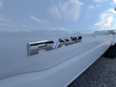 New 2026 RAM 1500 Laramie AWD/4WD image 11