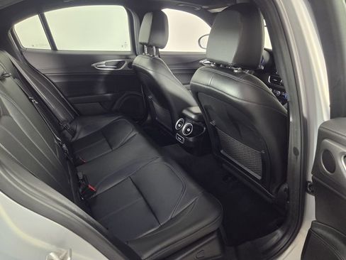 Used 2024 Alfa Romeo Giulia Ti image 9