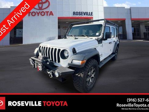 Used 2018 Jeep Wrangler Unlimited Sport AWD/4WD image 1